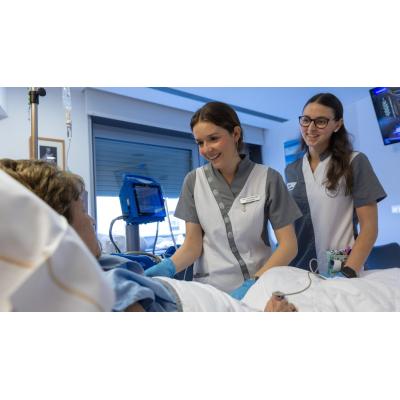La especialización de enfermería desarrollada en Pamplona que cambia la vida de los pacientes con cáncer