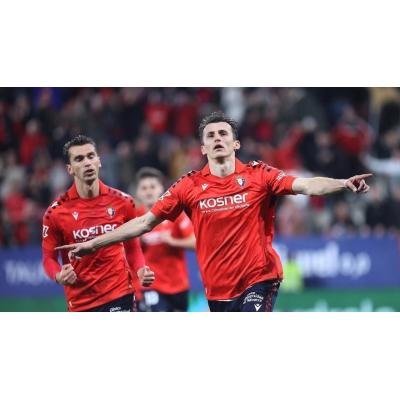 Fotos del partido Osasuna-Real Madrid en El Sadar