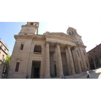 Pamplona da la luz a su Catedral