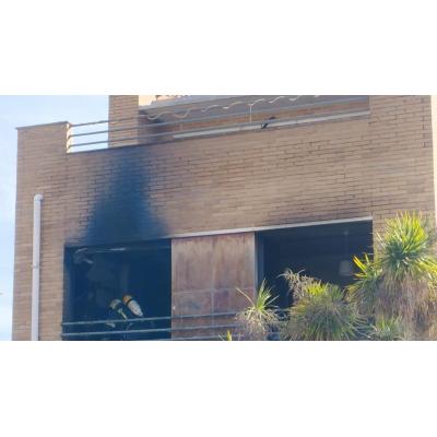 Herida leve con quemaduras en una mano una mujer en el incendio de una vivienda unifamiliar en Mutilva