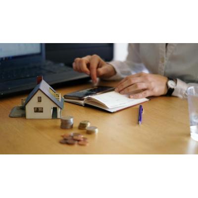 Comprar hoy una vivienda exige el salario íntegro de más de siete años