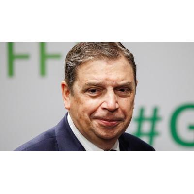 Planas aboga en Bruselas por respetar el acuerdo comercial con Estados Unidos