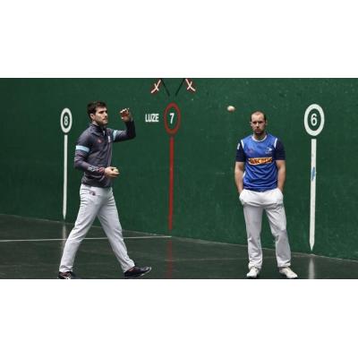 Zabaleta, descontento con una pelota elegida por Altuna III