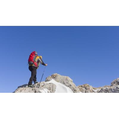Condenan a cinco meses de cárcel a un alpinista austríaco por dejar morir a su pareja en la montaña