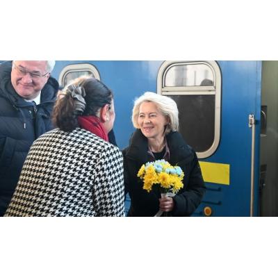 Von der Leyen y Costa llegan a Kiev para apoyar a Ucrania en el cuarto aniversario de la invasión rusa