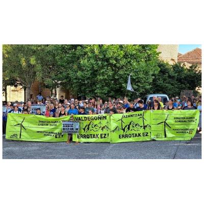 Defensa del medio rural frente a "los tiburones" de la energía