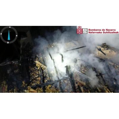 El incendio en una vivienda de Leiun obliga a intervenir a los Bomberos de Navarra
