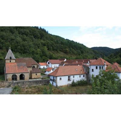 El pueblo de Navarra con solo 36 habitantes que guarda la leyenda más escalofriante del Pirineo