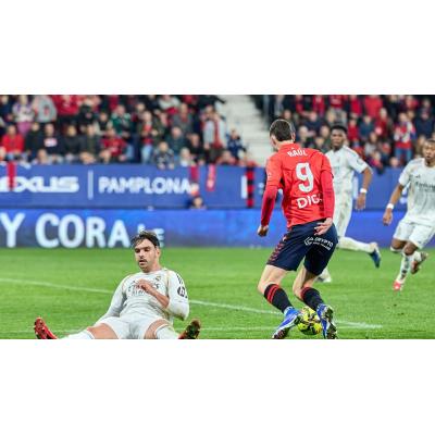 La confusión de comunicación con el VAR en el gol de Osasuna que derrotó al Real Madrid