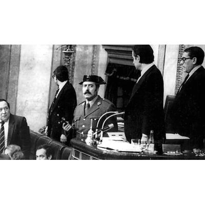 Antonio Tejero muere el mismo día en que se conoce los archivos de su intento de golpe