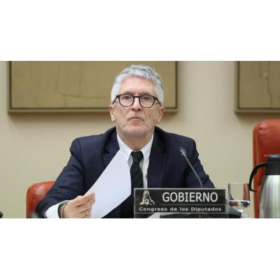 Marlaska anuncia la revisión del protocolo de acoso sexual de la Policía tras el caso del exDAO