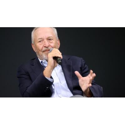Larry Summers deja sus cargos en Harvard tras conocerse sus vínculos con Epstein