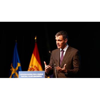 Sánchez anuncia ayudas al transporte rural, al campo y al emprendimiento para combatir la despoblación