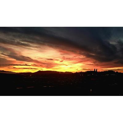 Este domingo no se cambia aún la hora, pero Pamplona goza de 2 horas más de luz casi 'de golpe'