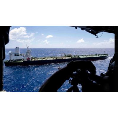 Estados Unidos relaja el bloqueo y permitirá vender crudo venezolano al sector privado en Cuba