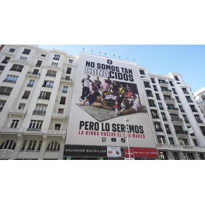El dardo de Piqué a Arbeloa en forma de pancarta en Madrid