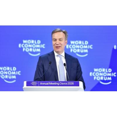El presidente del foro de Davos dimite tras ser relacionado con el caso Epstein