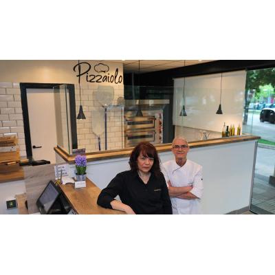 Adiós a las 'pinsas' de Iturrama: la pizzería Rizvantella cierra por jubilación