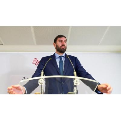 Dimite en bloque la dirección de Vox en Murcia para forzar la destitución de su presidente, José Ángel Antelo