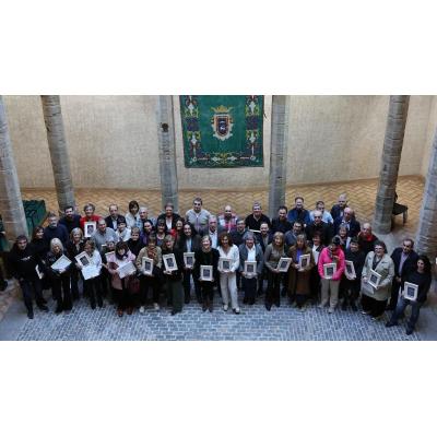 El Ayuntamiento de Pamplona homenajea a 60 trabajadores que se jubilaron en 2025