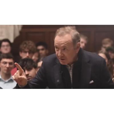 El discurso viral de Kevin Spacey en Oxford: "No quieren la verdad, quieren un villano"