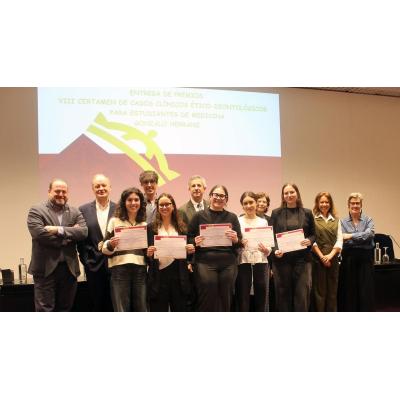 Estudiantes de Medicina reciben los premios del VIII Certamen de Casos Clínicos Ético-Deontológicos Gonzalo Herranz