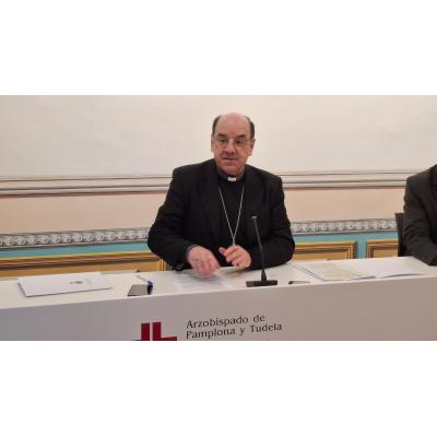El arzobispo pide una solución “más humana” para la religión y cuestiona las cifras del Gobierno en Navarra