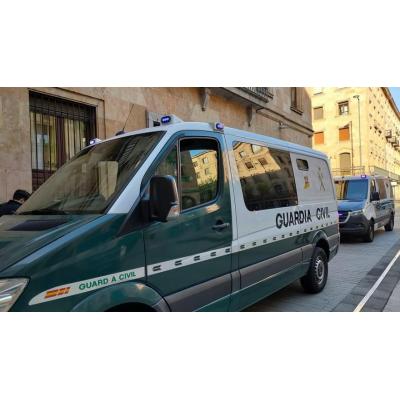 Más de 30 años de cárcel para una madre y su hijo por retener, maltratar y agredir sexualmente a la pareja de él