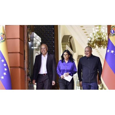 Delcy Rodríguez insta a Trump a levantar el bloqueo a Venezuela tras definirlo como “socio y amigo”