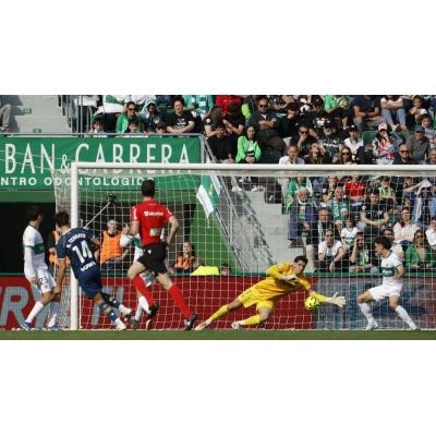 Elche y Espanyol empatan y siguen sin ganar en 2026