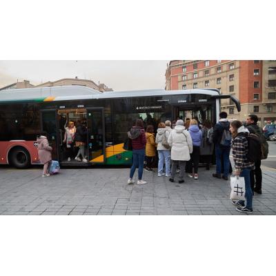 Cambios en una línea de  villavesas muy concurrida por las obras en una calle de la Comarca de Pamplona