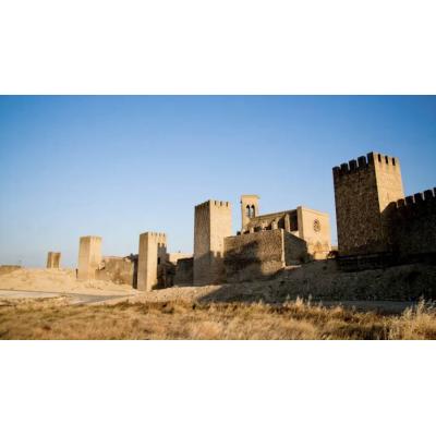 El pueblo de Navarra que conserva la muralla medieval más impresionante de España y aún parece una fortaleza viva