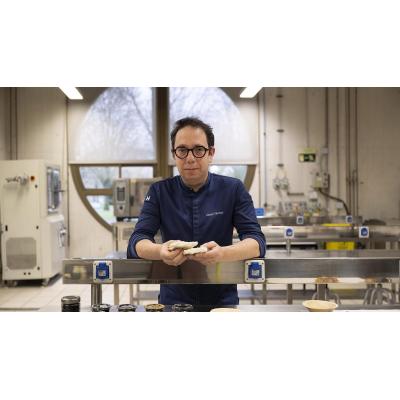 Un postre elaborado por un chef navarro con la colaboración de la UPNA, uno de los cinco mejores de España para la Guía Michelin