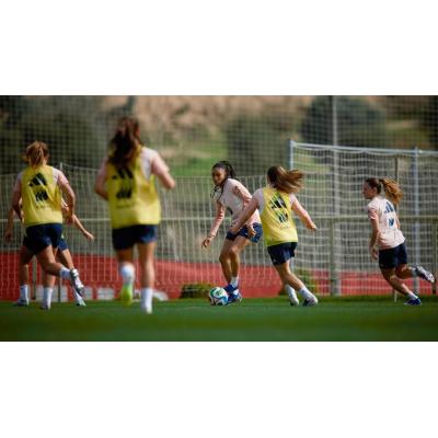 La UEFA obliga a España a jugar ante Ucrania en Turquía