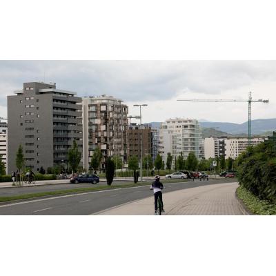 Herido un joven de 19 años al ser atropellado por una moto en un paso de peatones en Pamplona