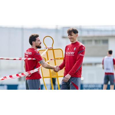 Siete jugadores acaban contrato en 2027: los próximos pasos de Osasuna