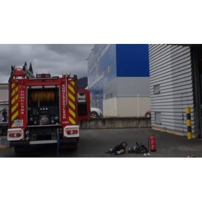 Un incendio en una empresa de la comarca de Pamplona activa los servicios de emergencia y deja un trabajador herido