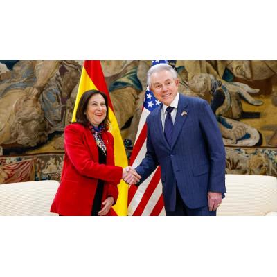 El Gobierno mantiene el 'No a la guerra' y sostiene que una cosa es ataque y otra defensa
