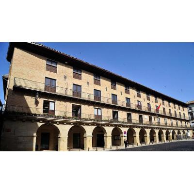 Comptos hace recomendaciones a Puente la Reina para mejorar la licitación de contratos