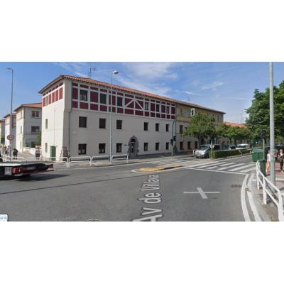 Dos hombres de 36 y 29 años heridos en una colisión entre dos vehículos en Pamplona