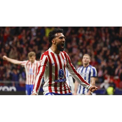 Aparición estelar de Nico, con la Copa al fondo