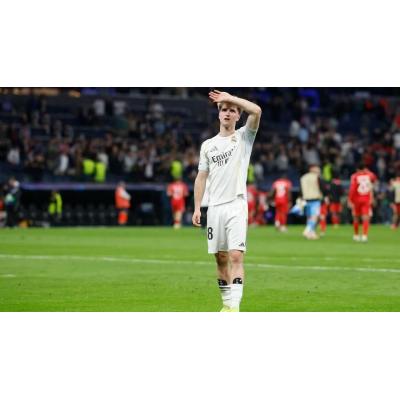 César Palacios debuta con el Real Madrid en partido liguero