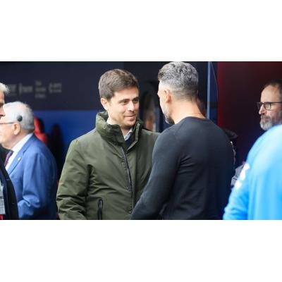 Alessio Lisci arremete contra los jugadores de Osasuna tras el empate ante el Mallorca