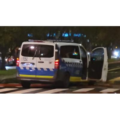 VÍDEO | Un vehículo de la Policía Municipal de Pamplona accidentado por culpa de la "amabilización" de Asiron en Pío XII
