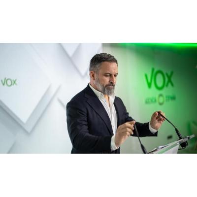Abascal reúne a su ejecutiva por primera vez tras la expulsión definitiva de Ortega Smith