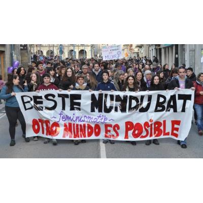 Marcha de solidaridad y feminismo en Tafalla