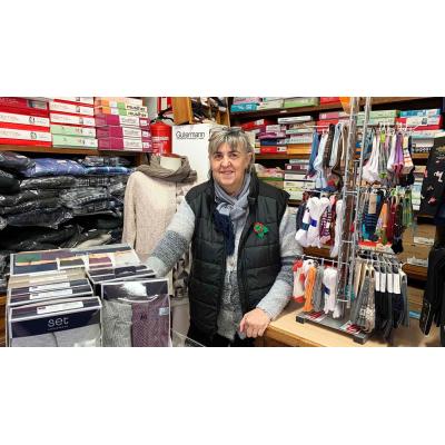 Conchi, 30 años en su mercería de barrio en Pamplona: "Ahora se trata de subsistir, esto es muy duro"