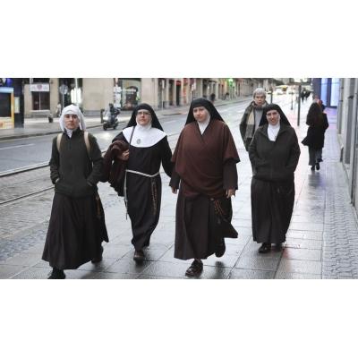 Las exmonjas de Belorado empiezan a abandonar el convento ante su inminente desahucio