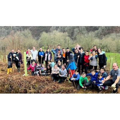 Arizkun planta 60 árboles en su tercer ‘Arbolaren Eguna’ celebrado el sábado