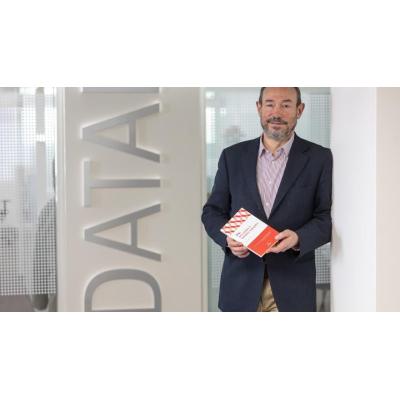 Un nuevo libro invita a comprender cómo la IA condiciona nuestras decisiones diarias